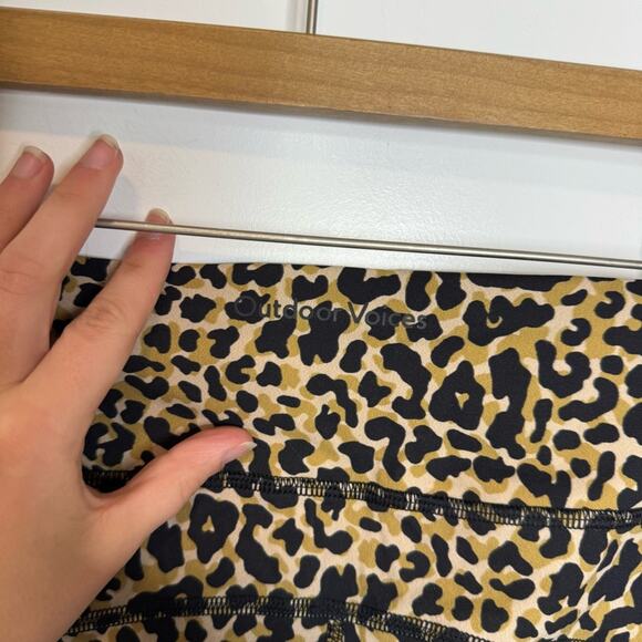 Outdoor Voices Move Free Cheetah Animal Print Biker Shorts Size Small - Picture 5 of 6